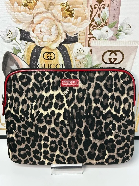 COACH Ocelot Tablet/Ipad Sleeve 😍❤️🐆 - Picture 1 of 13